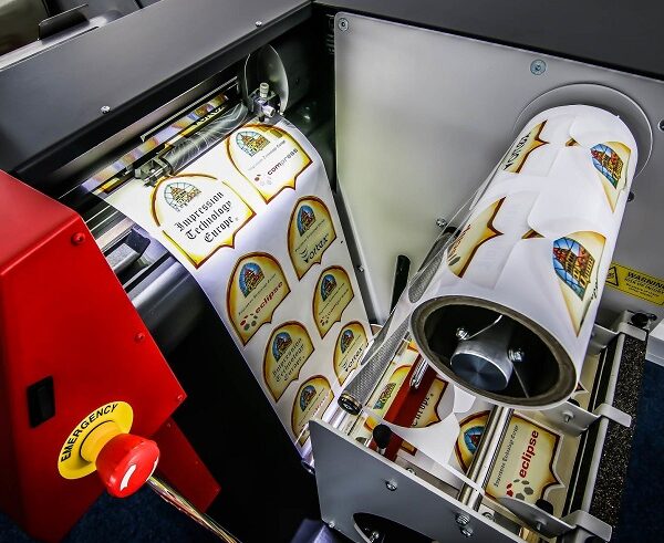 لیبل چسبدار